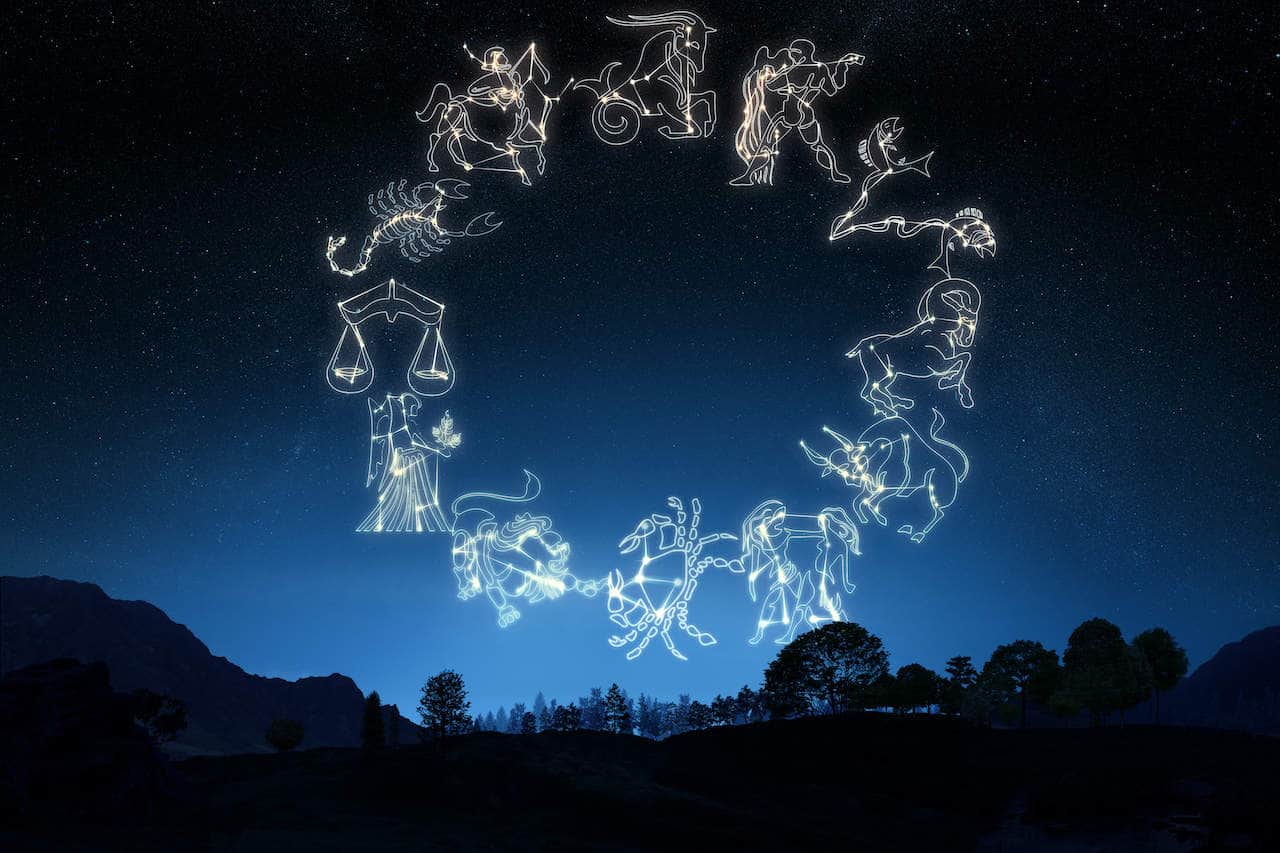 Signes astrologiques dans le ciel de la nuit