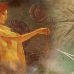 Une femme tient un livre intitulé La Psychologie Mystique de l'Âme.